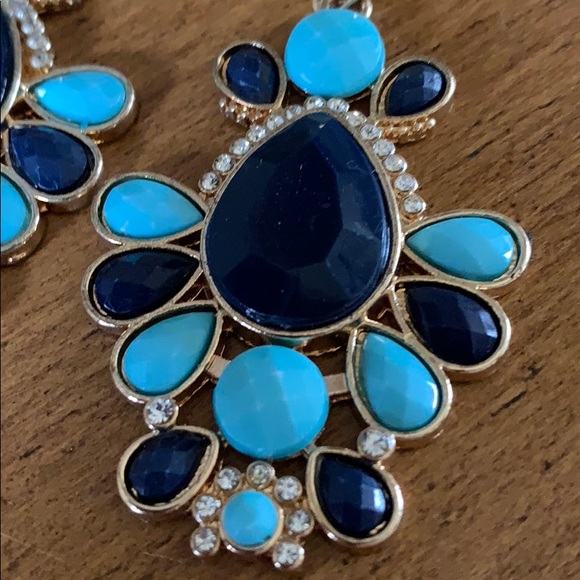 Pretty Blue Dangle Earrings - Picture 3 of 7